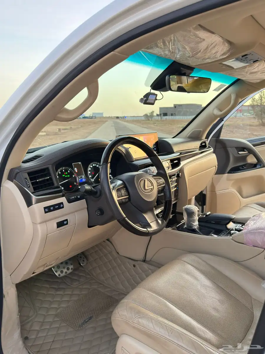 لكزس LX 570 2020 12