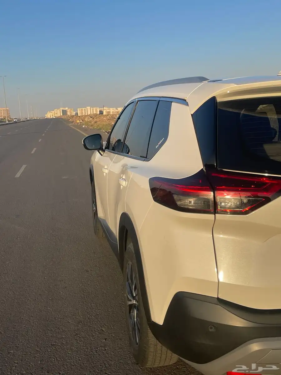 نيسان اكس تريل 2023 نص فل أقل بدرجة من البنوراماء 7