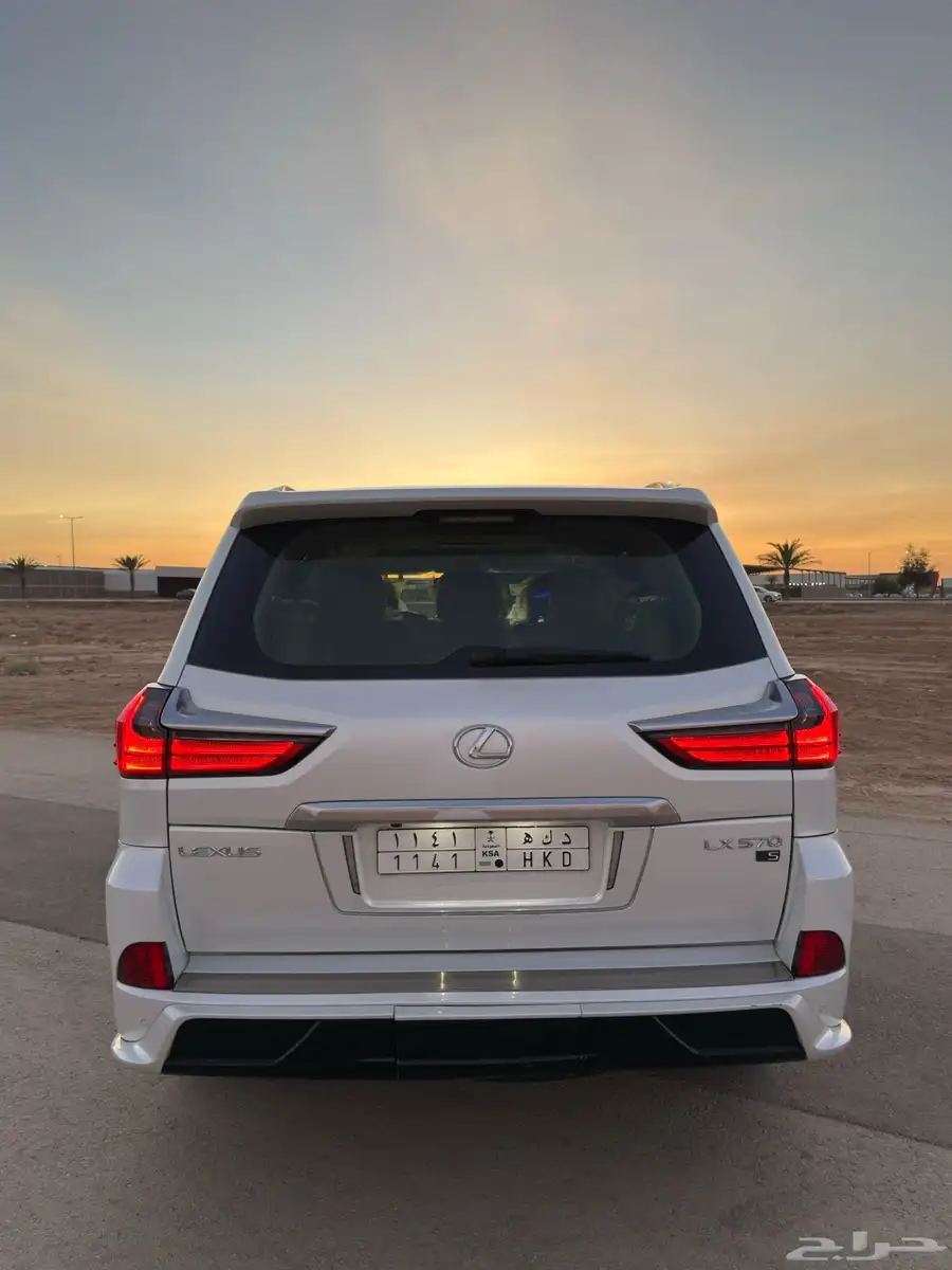 لكزس LX 570 2020 5