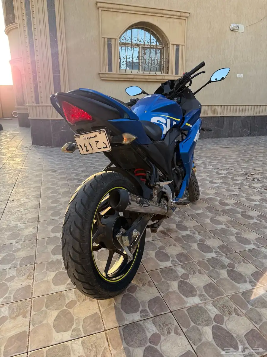 للبيع سوزوكي جكسر ازرق عليه لوحه شبه مميزه 7