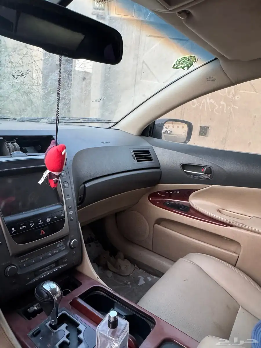 gs2005 300 V6 1