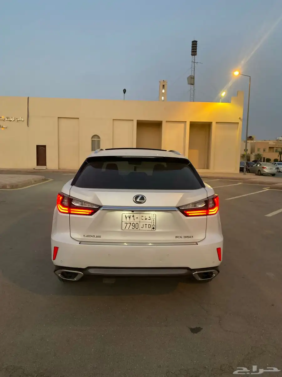 للبيع لكزس RX350 فل كامل لؤلؤي 2019 برجكتر ودبل 10