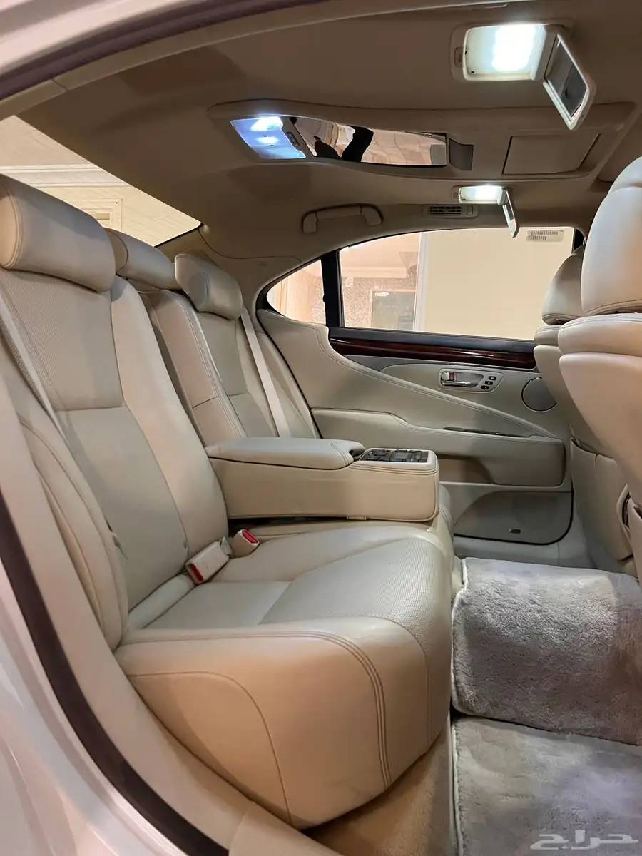 لكسزس Ls460 لارج ممشى 180 الف 64