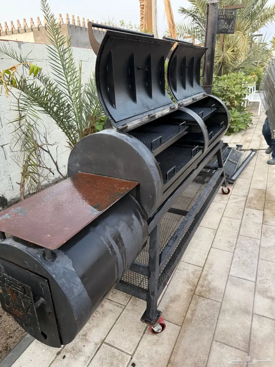 للبيع اثاث و معدات مطعم و نثريات 17