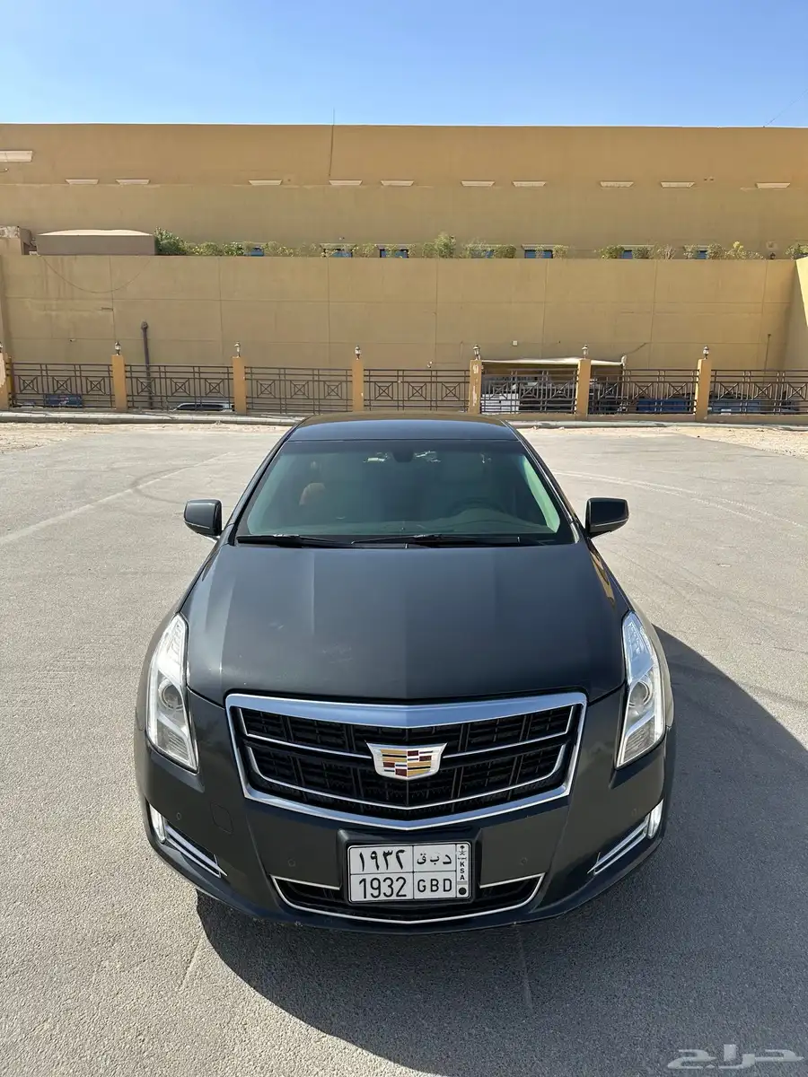 كاديلاك XT5 2