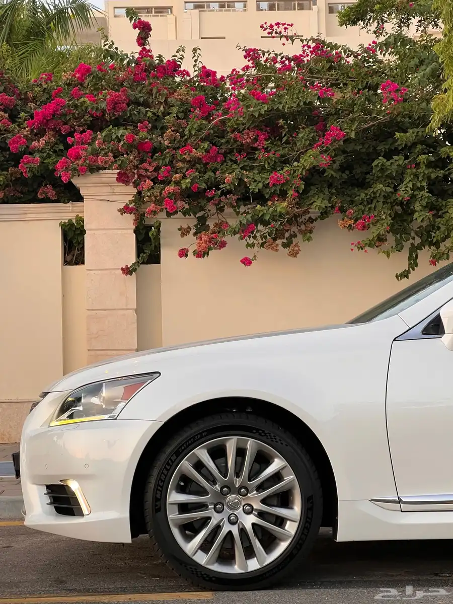 لكسزس Ls460 لارج ممشى 180 الف 24