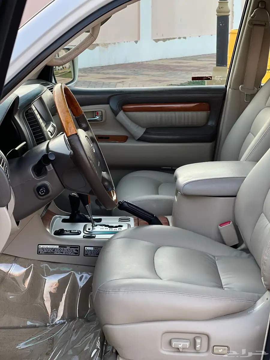 لكزس LX470 2006 13
