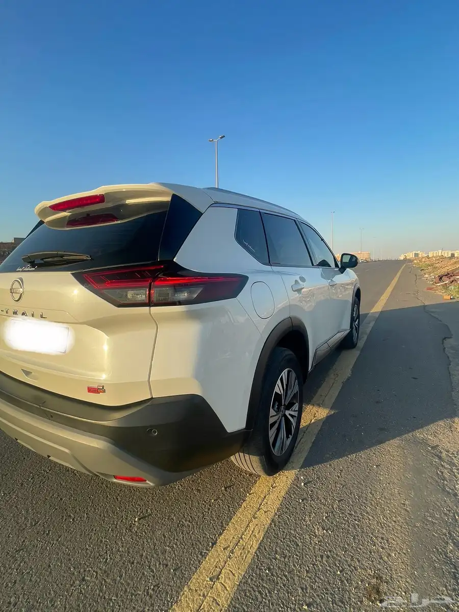 نيسان اكس تريل 2023 نص فل أقل بدرجة من البنوراماء 5