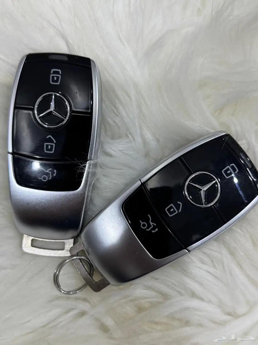 مرسيدس E300 فل كامل بانوراما عداد 106 بحالة الوكالة 51
