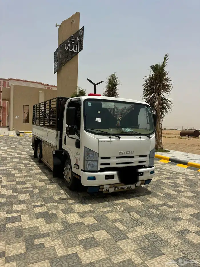 دينا 2014 isuzu ( مخززن ) 2