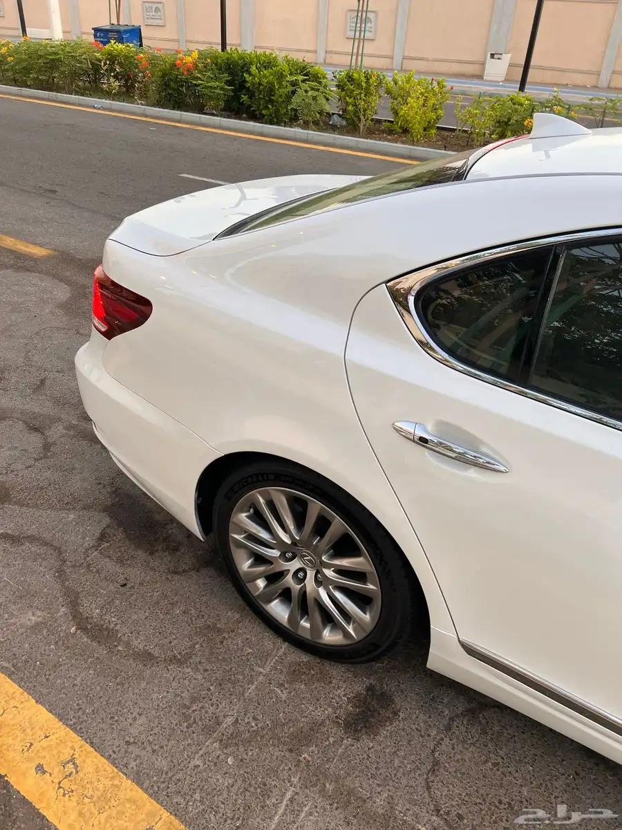 لكسزس Ls460 لارج ممشى 180 الف 13