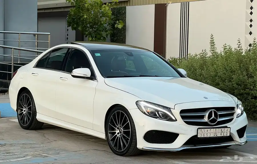 مرسيدس C200 2015 (بحالة ممتازة) 1