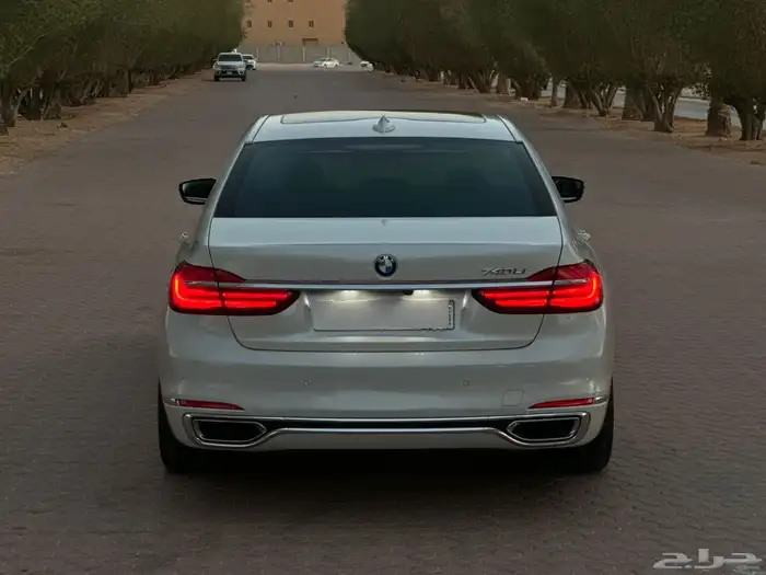 للبيع بي ام دبليو فئة 740 Li فل كامل 1