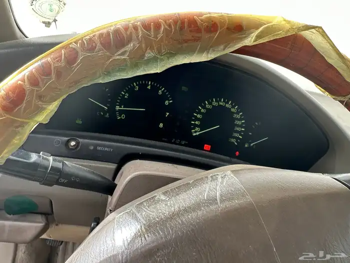 قطع تشليح للبيع لكزس 97 400Ls 5