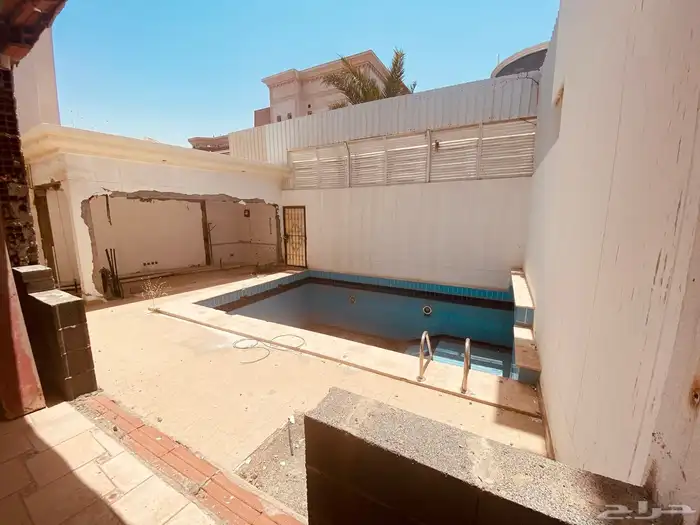 فيلا للبيع موقع مميز فرصة 1