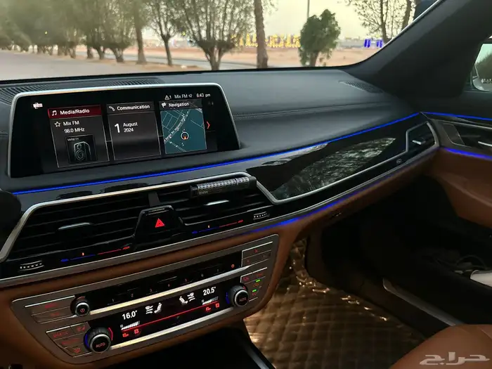 للبيع بي ام دبليو فئة 740 Li فل كامل 13