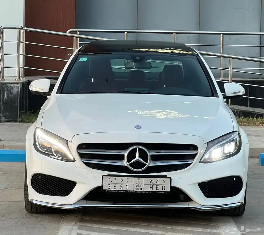 مرسيدس C200 2015 (بحالة ممتازة) 2
