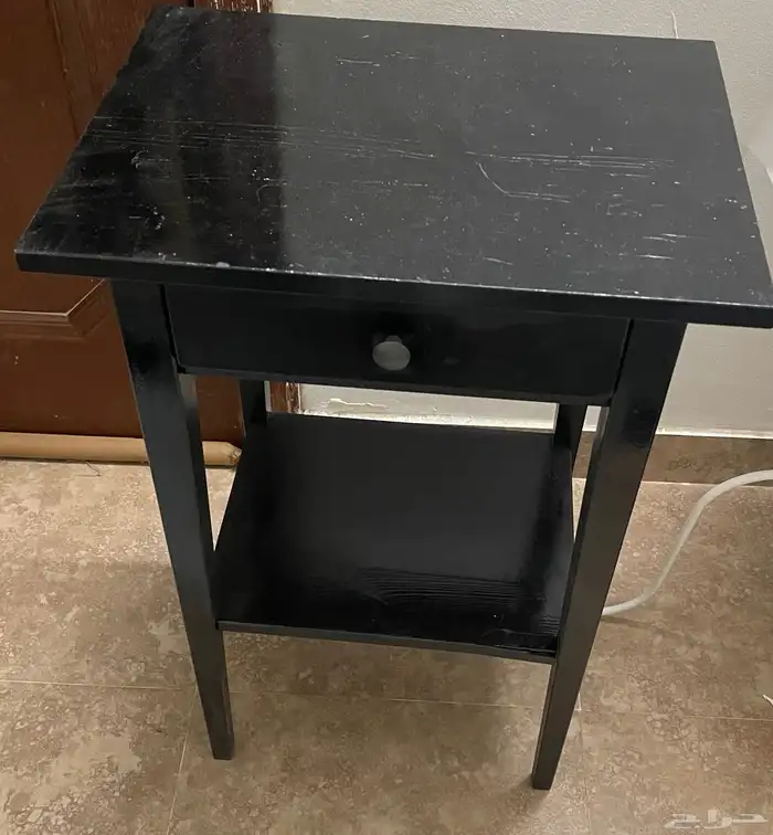 طاوله من ايكيا للبيع 0