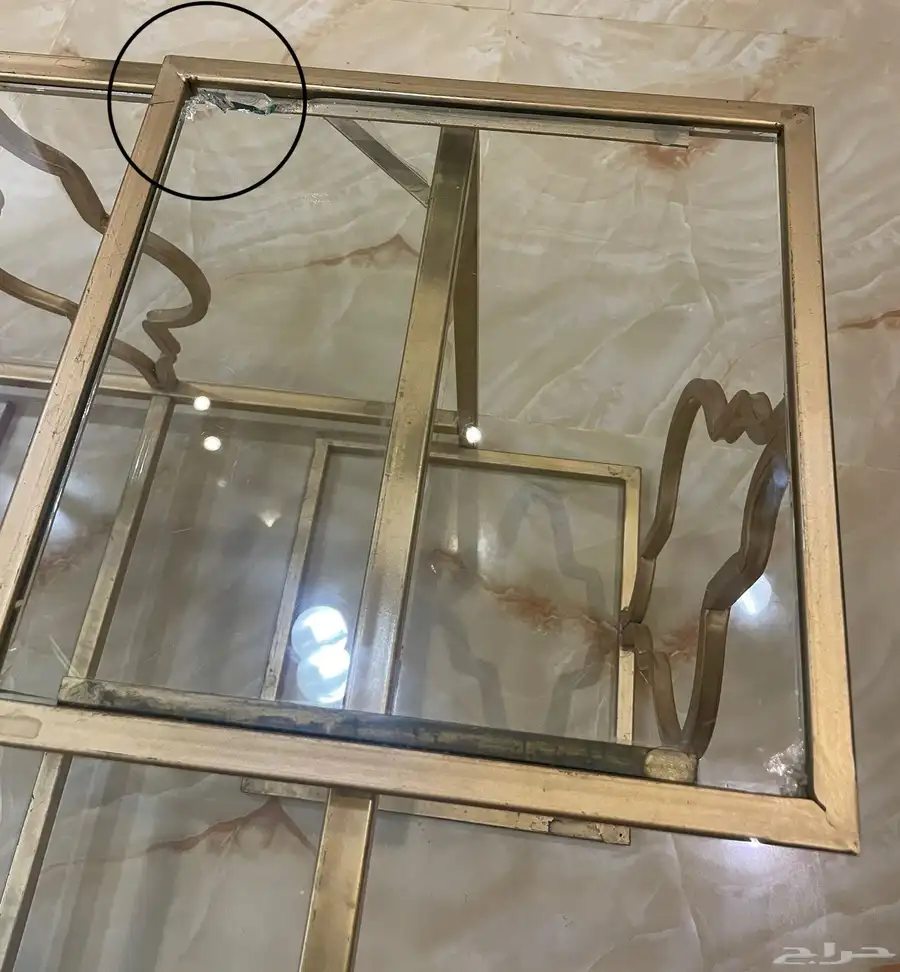 طاوله ضيافه مع 4 خدمه ومدخل للبيع 0