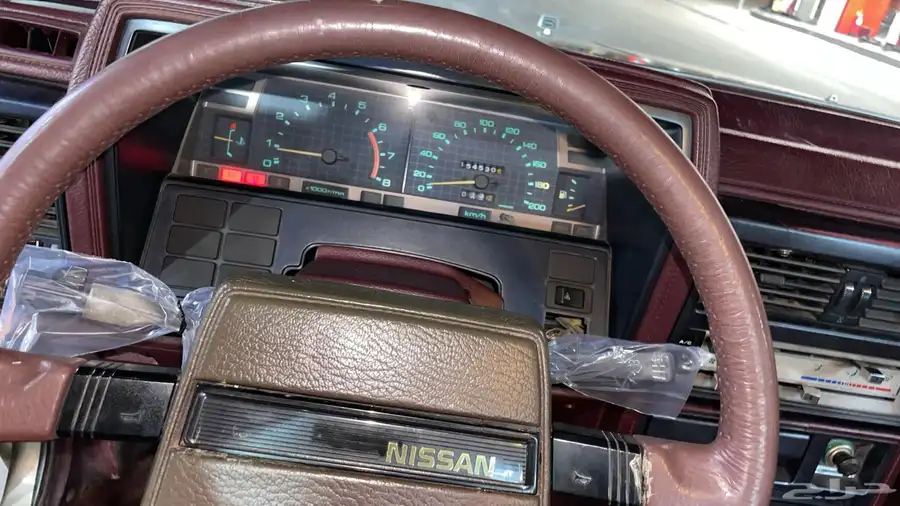 نيسان لوريل ميتين ال 200L 1985 وكاله مخزن كلاسيك 15