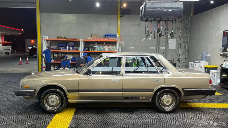 نيسان لوريل ميتين ال 200L 1985 وكاله مخزن كلاسيك 11
