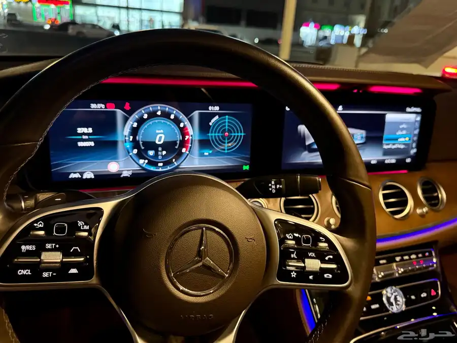 مرسيدس E300 فل كامل بانوراما عداد 106 بحالة الوكالة 18