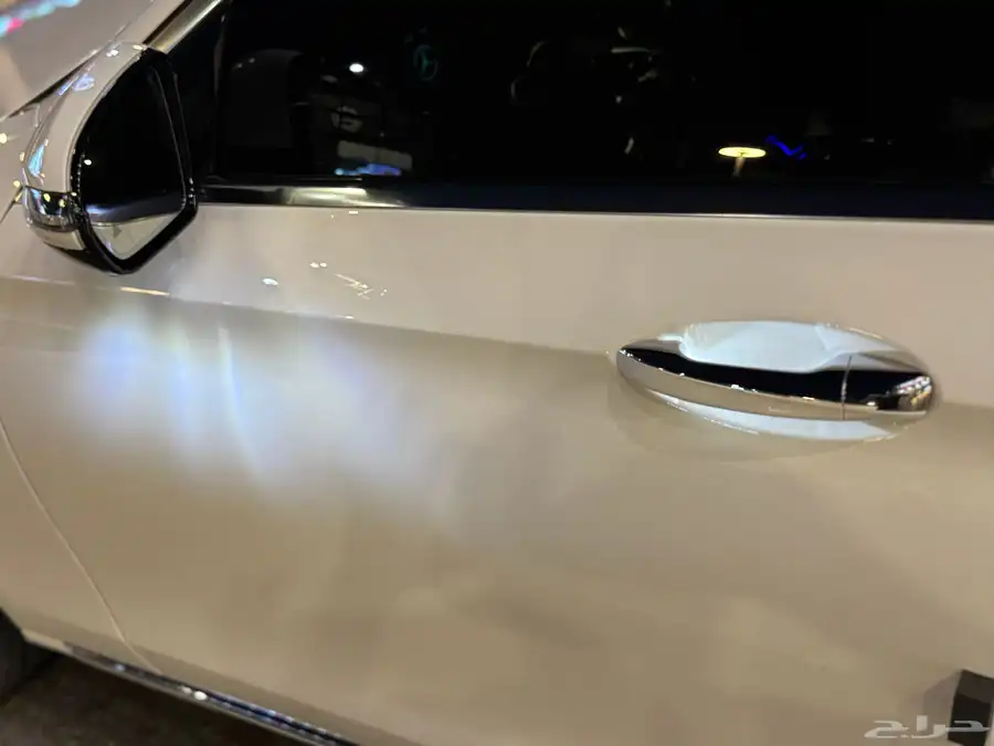مرسيدس E300 فل كامل بانوراما عداد 106 بحالة الوكالة 12