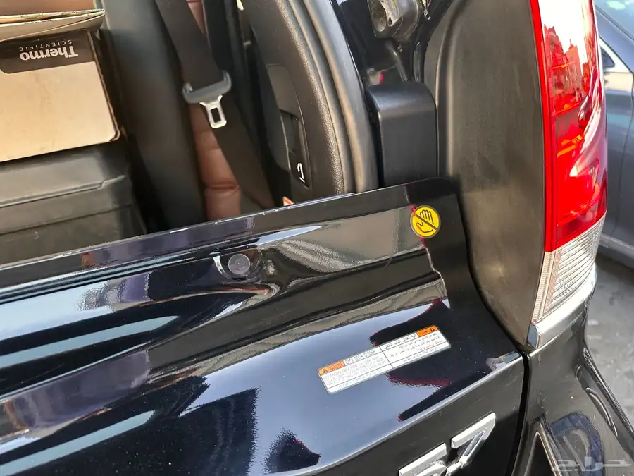 لاندكروزر vxs grand touring بريمي 27