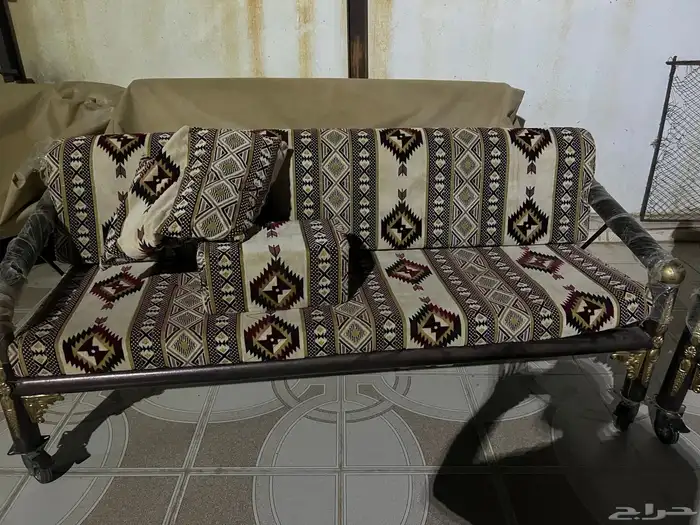 كراسي نظيفه جدا 1