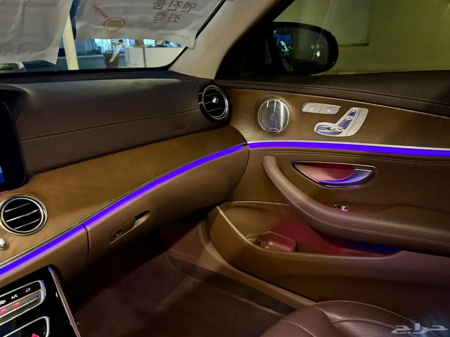 مرسيدس E300 فل كامل بانوراما عداد 106 بحالة الوكالة 23