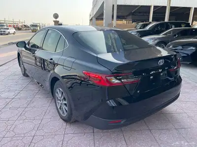 تويوتا كامري بنزين استاندر سعودي 2025 اصفار 7