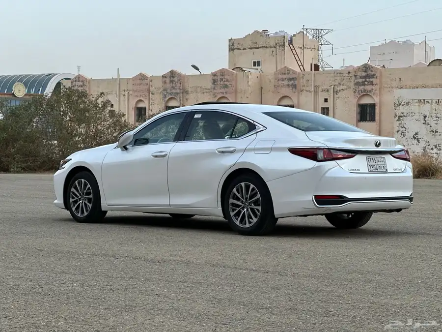 لكزس 2024 ES250 8