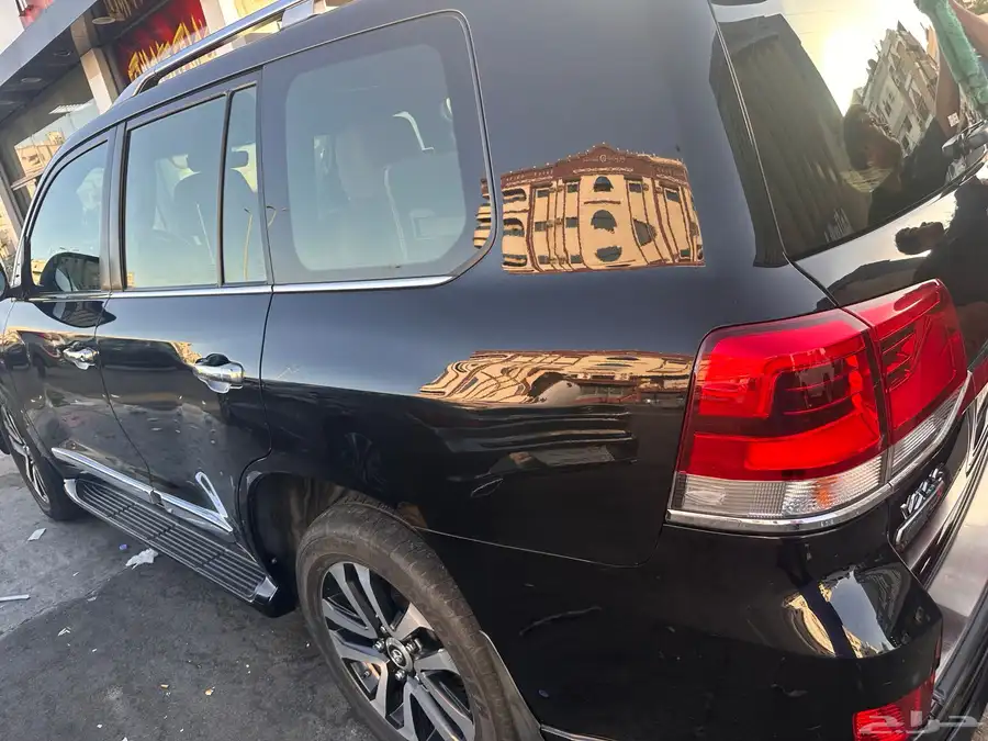لاندكروزر vxs grand touring بريمي 29