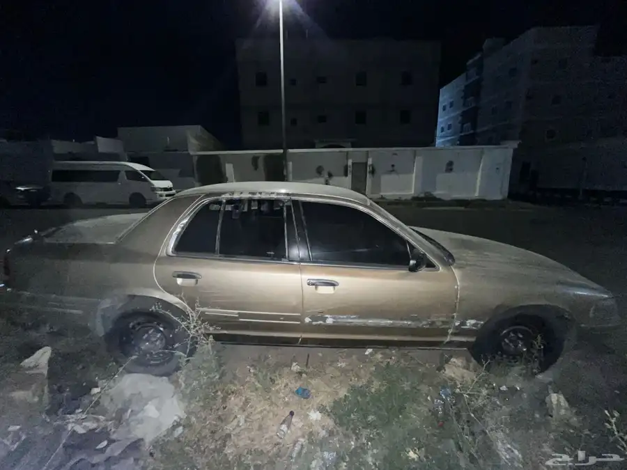 فورد كروان فكتوريا 4