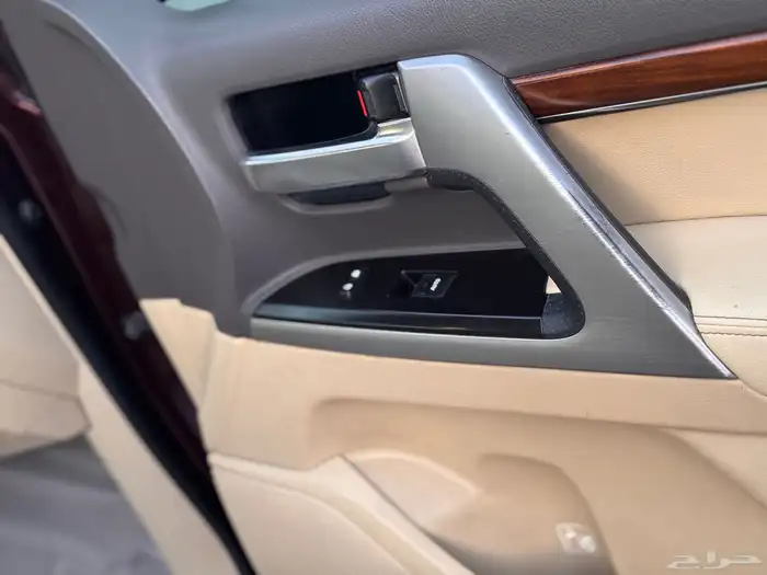 لاندكروزر VXR 2016 15