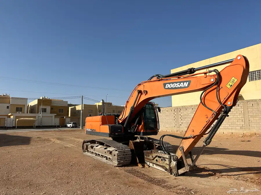 للايجار بوكلين دوسان225 حديث 0