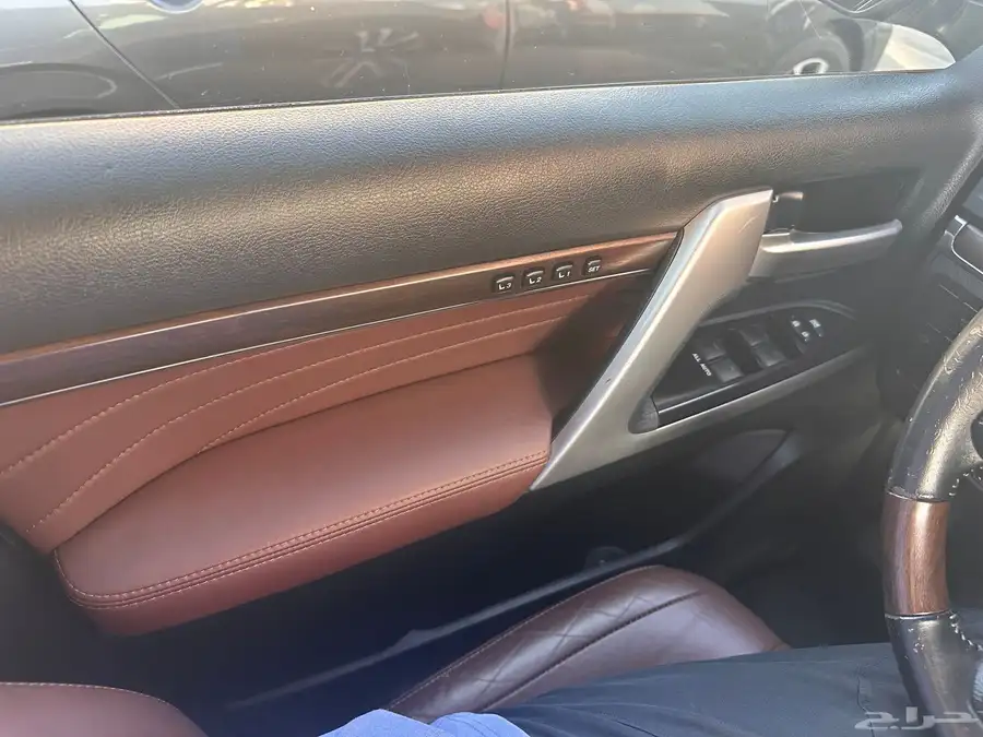 لاندكروزر vxs grand touring بريمي 35