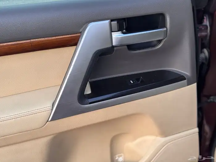 لاندكروزر VXR 2016 27