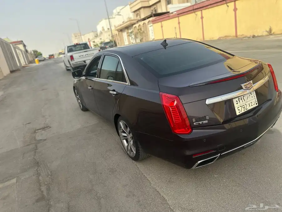 كاديلاك CTS 2105 فل كامل 4