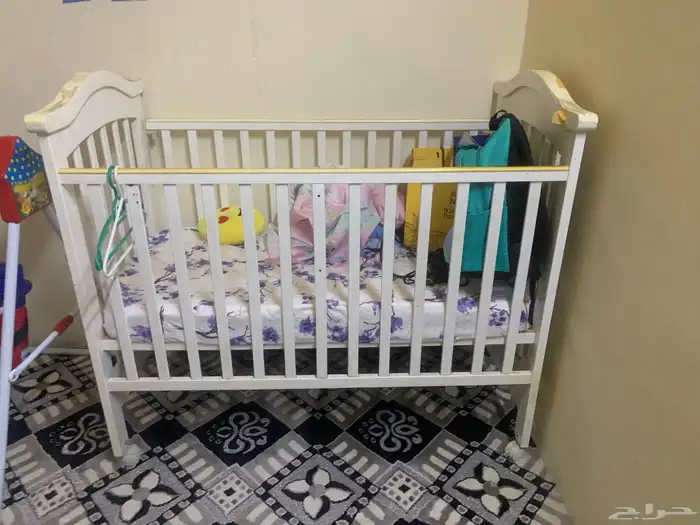 baby crib with mattress 0