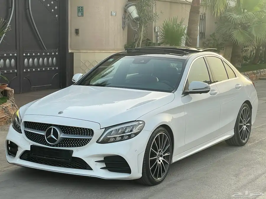 مرسيدس C200 - 2019 استخدام نظيف جدا 2
