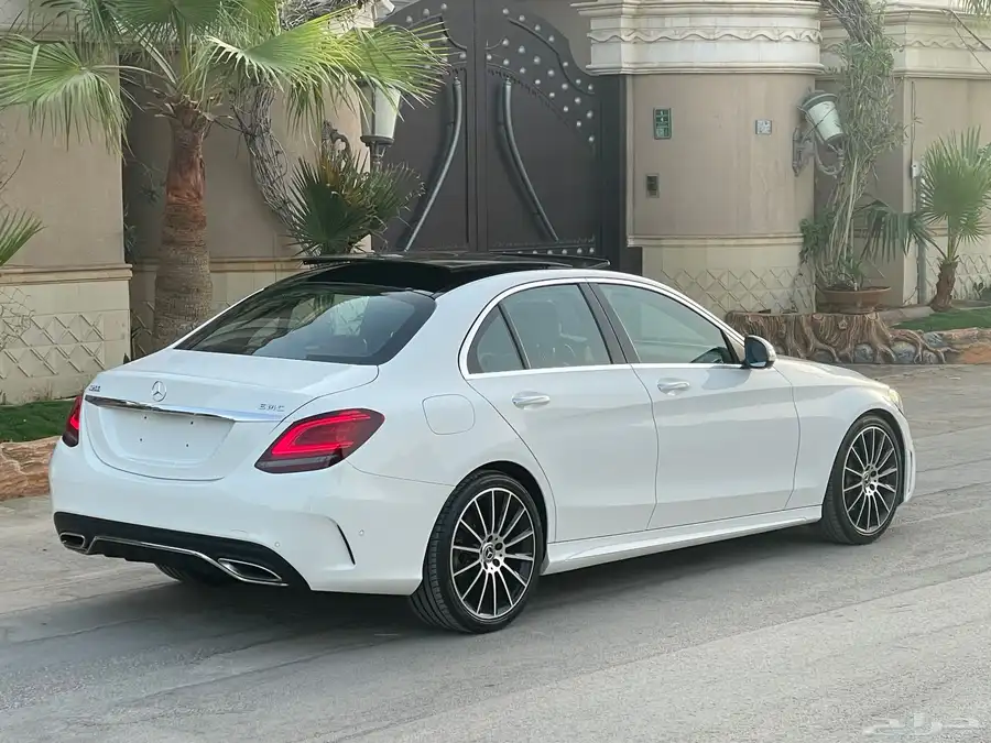 مرسيدس C200 - 2019 استخدام نظيف جدا 8