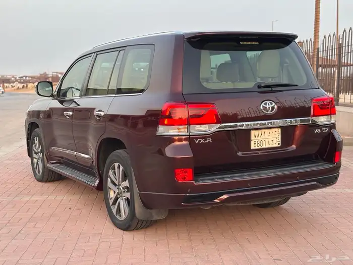 لاندكروزر VXR 2016 10