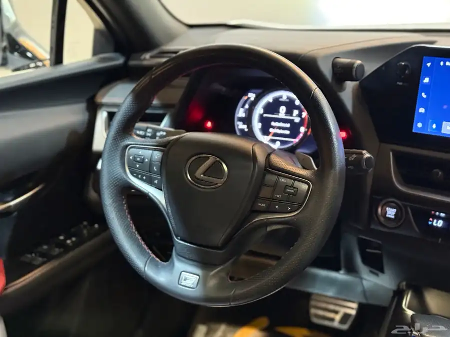 لكزس UX200 F sport 2023 (( بحالة ممتازة )) 9