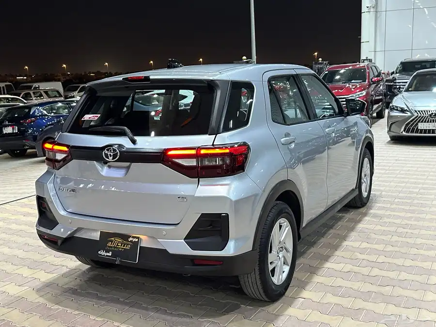تويوتا رايز موديل 2023 استاندر 22