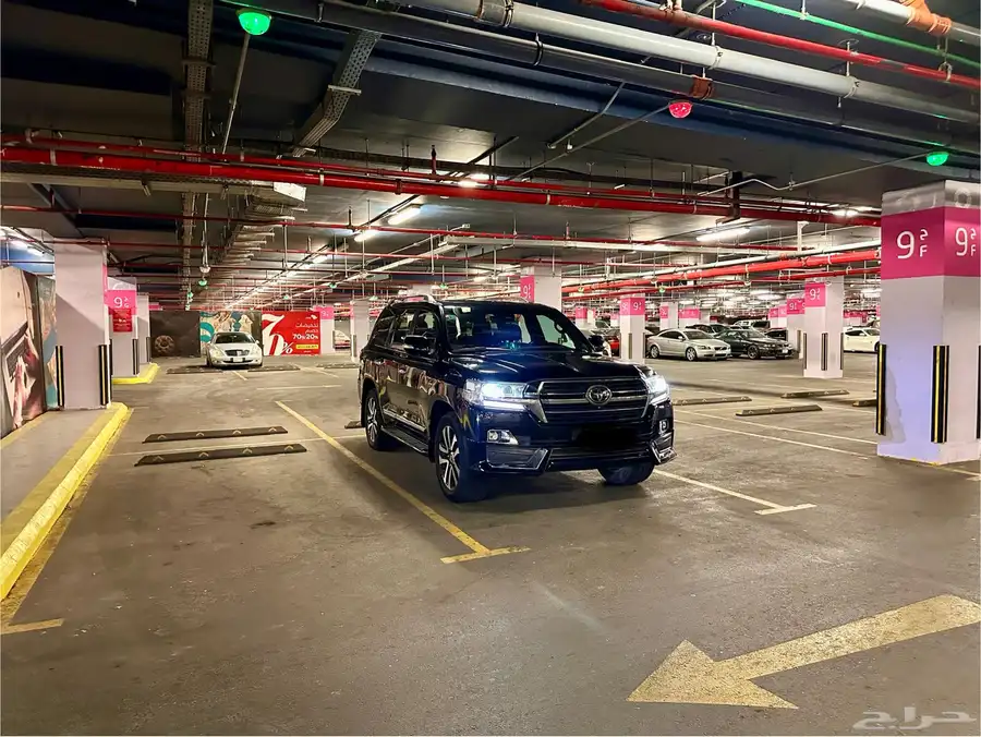 لاندكروزر vxs grand touring بريمي 7