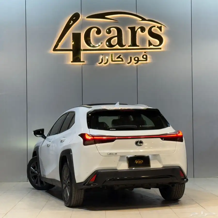 لكزس UX200 F sport 2023 (( بحالة ممتازة )) 4