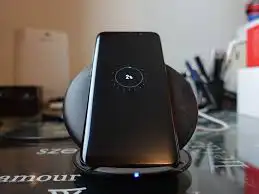 شاحن لاسلكي لجميع الأجهزة سامسونج وiPhone 5