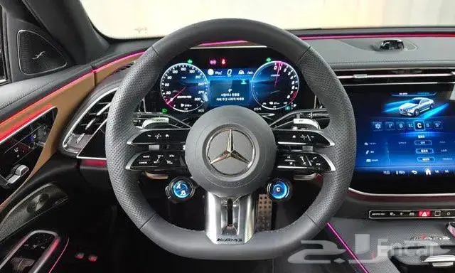 مرسيدس E53 موديل2025 7
