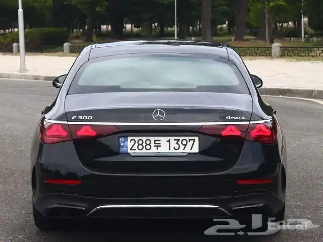 مرسيدس E300 موديل 2024 بمواصفات خاصة 2